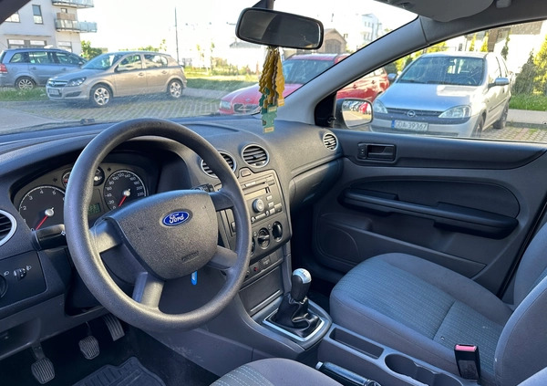 Ford Focus cena 7900 przebieg: 176834, rok produkcji 2005 z Rydzyna małe 56